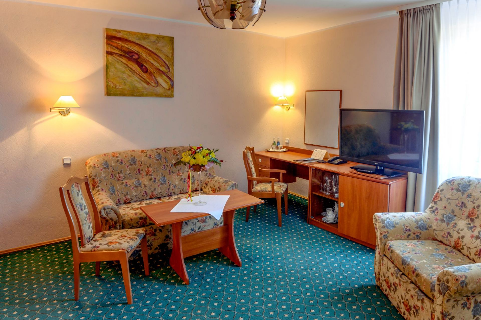 Suite - building with an elevator